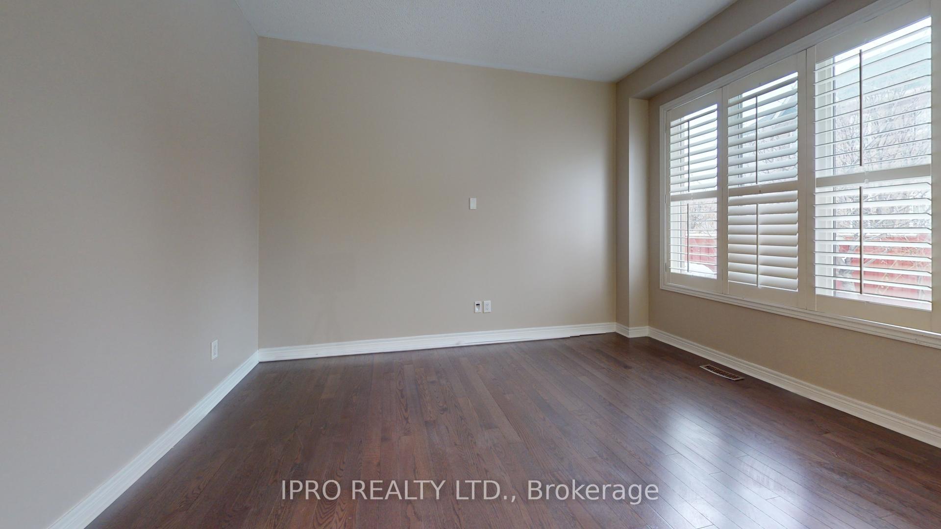 Photo 11 of 32 Bainsville Circle, Brampton, Bram East — HOMEH