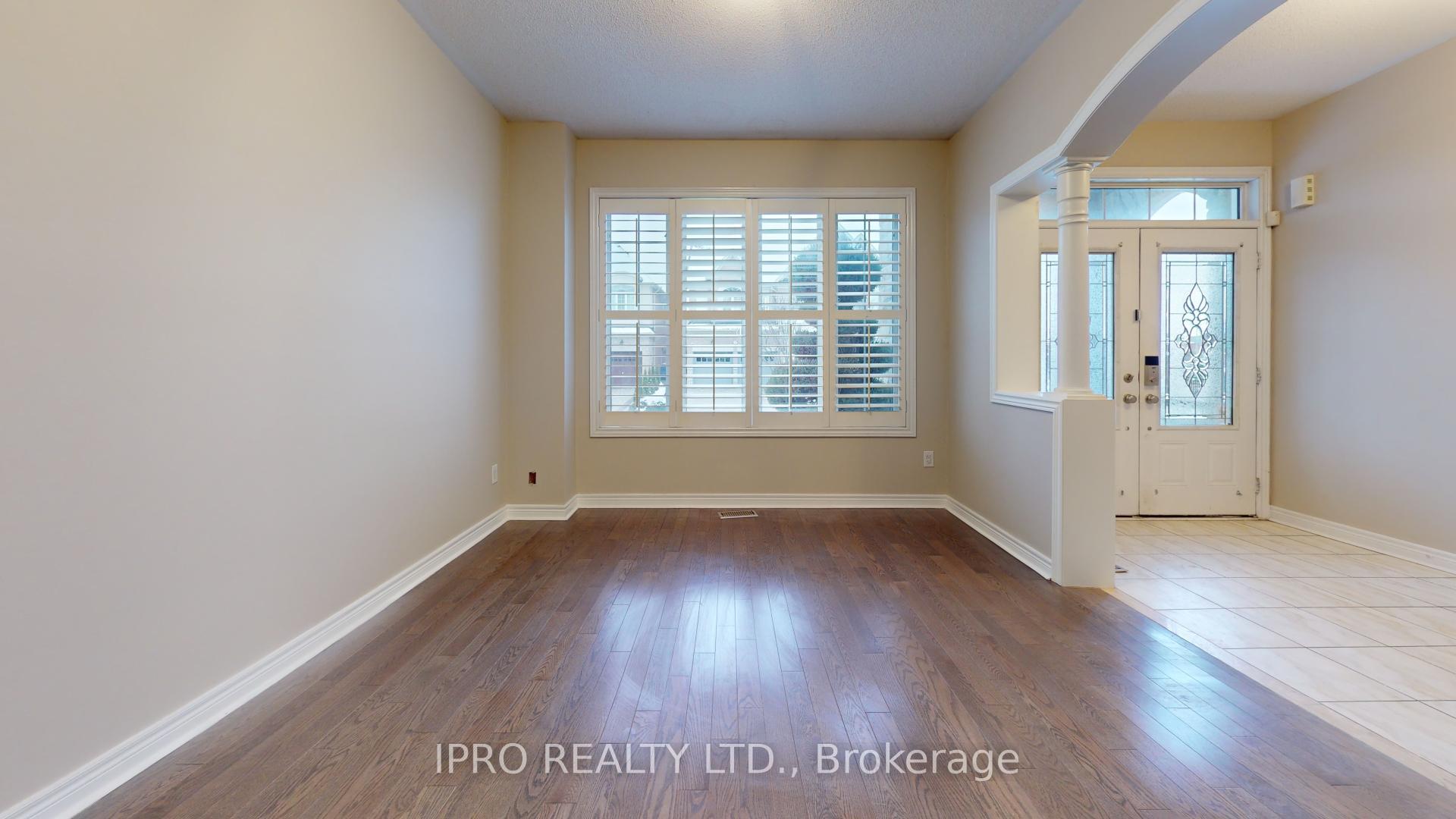 Photo 13 of 32 Bainsville Circle, Brampton, Bram East — HOMEH
