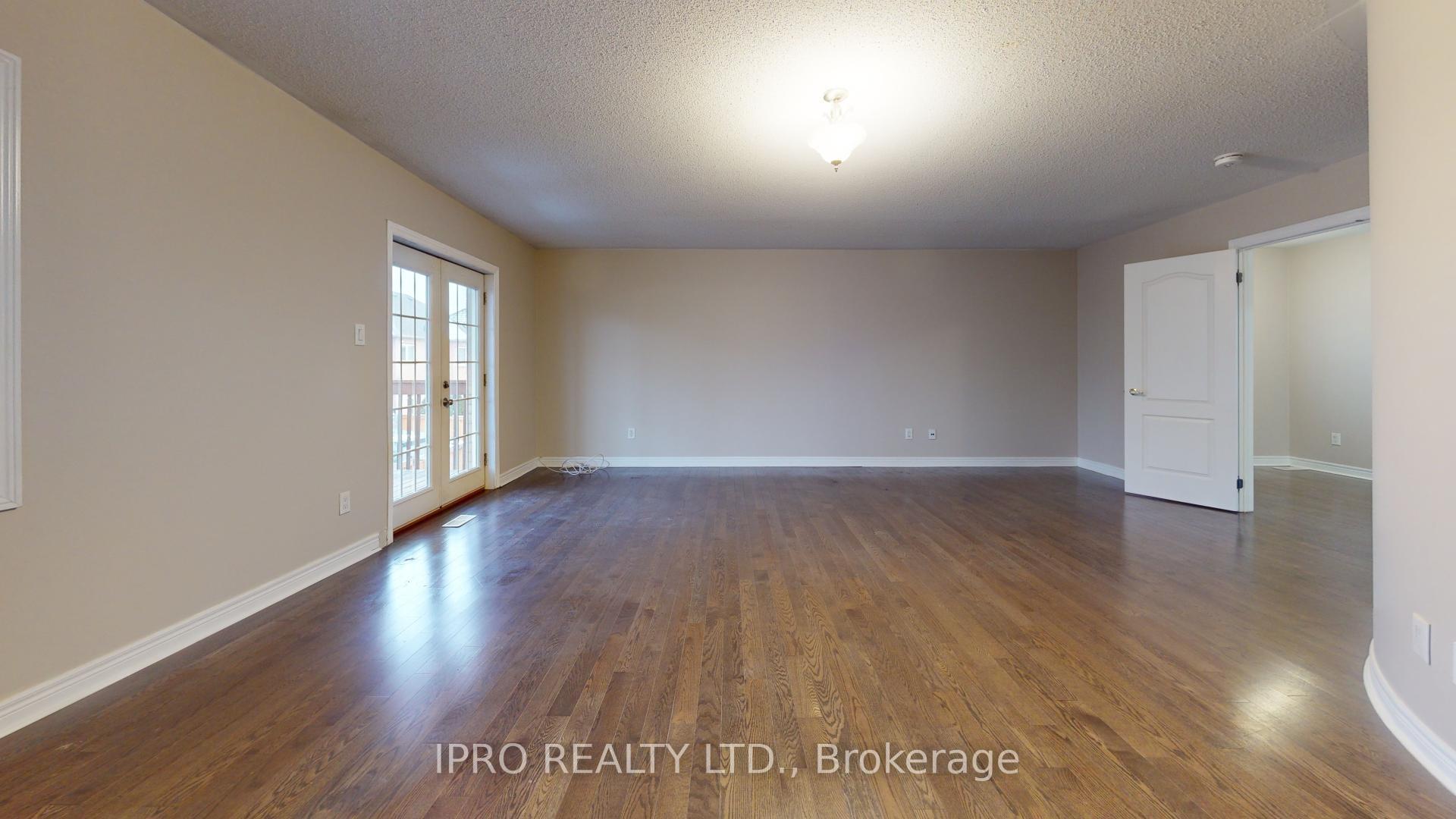 Photo 14 of 32 Bainsville Circle, Brampton, Bram East — HOMEH