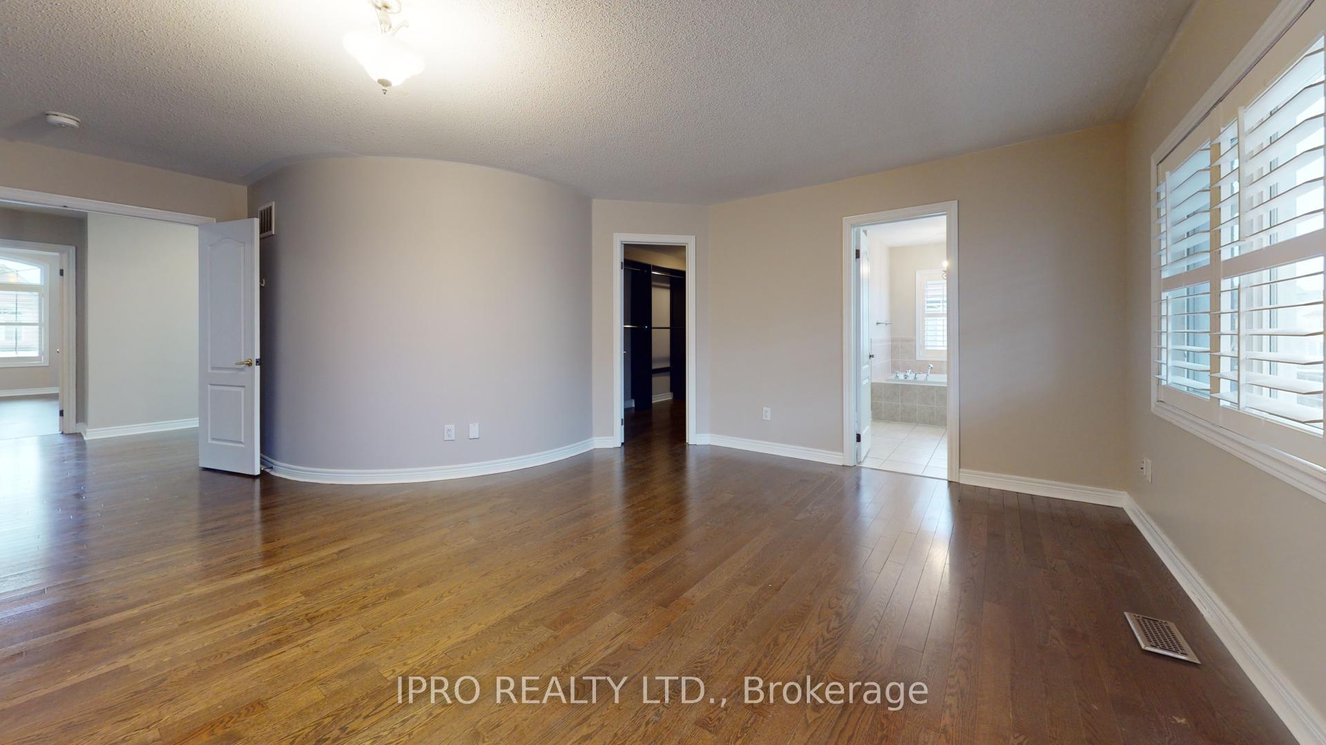 Photo 19 of 32 Bainsville Circle, Brampton, Bram East — HOMEH