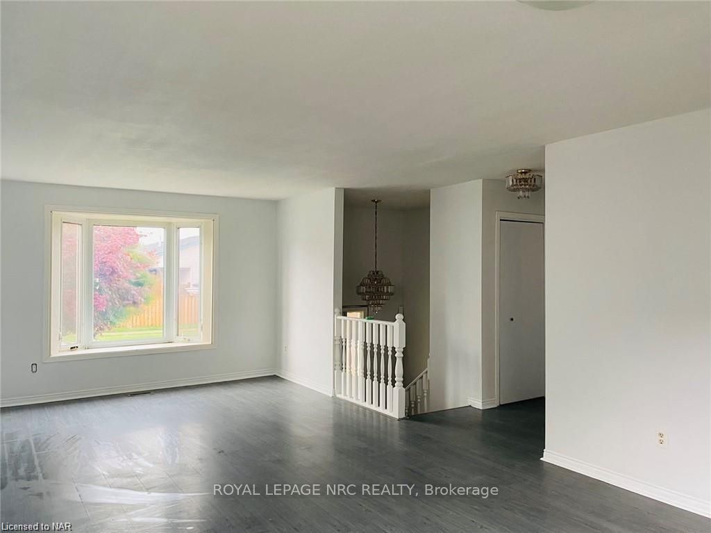 Photo 4 of Unit upper, 171 Woodrow Street, St. Catharines, Secord Woods — HOMEH