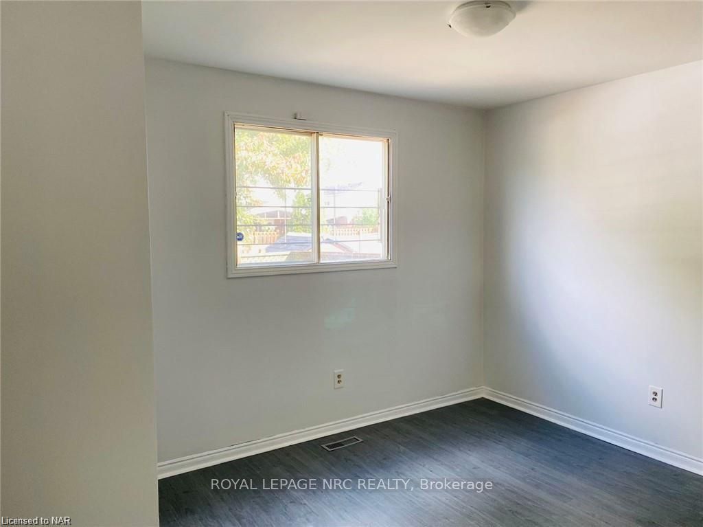 Photo 6 of Unit upper, 171 Woodrow Street, St. Catharines, Secord Woods — HOMEH