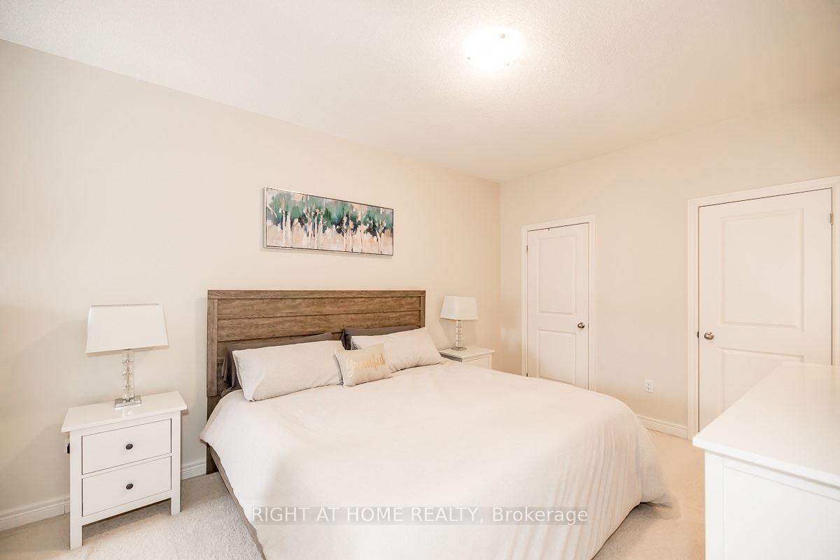 Photo 18 of 113 Fruitvale Circle, Brampton, Northwest Brampton — HOMEH