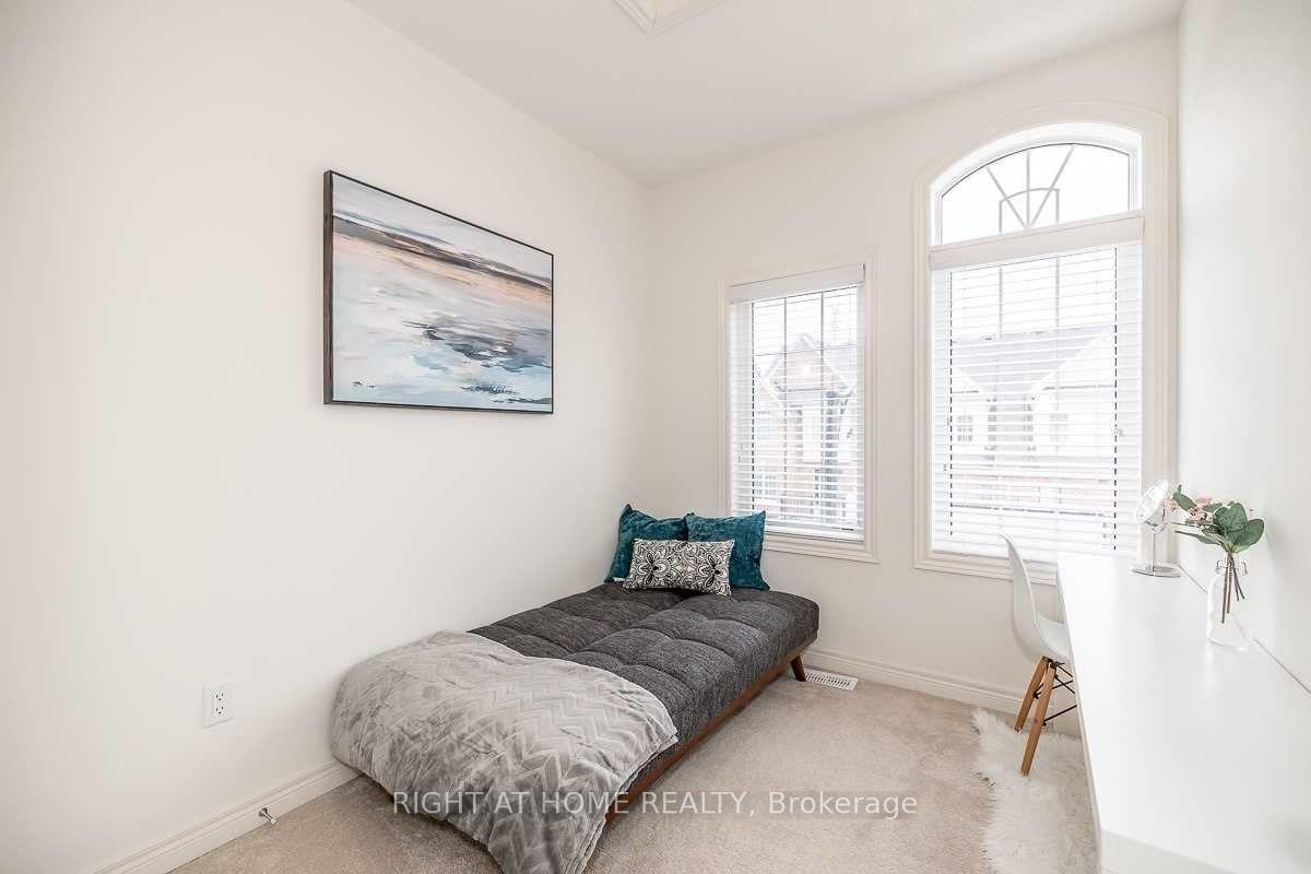 Photo 21 of 113 Fruitvale Circle, Brampton, Northwest Brampton — HOMEH