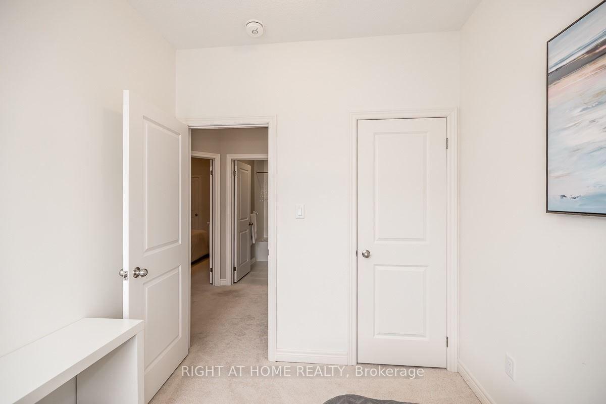 Photo 22 of 113 Fruitvale Circle, Brampton, Northwest Brampton — HOMEH