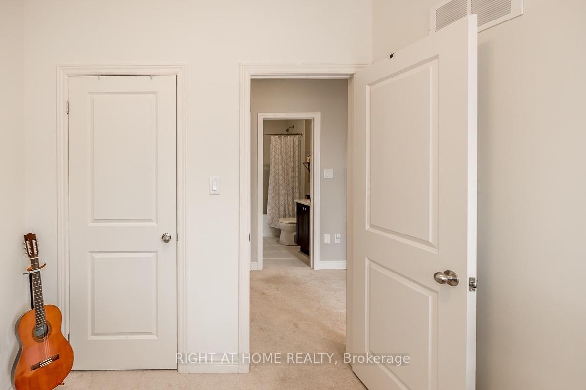 Photo 24 of 113 Fruitvale Circle, Brampton, Northwest Brampton — HOMEH