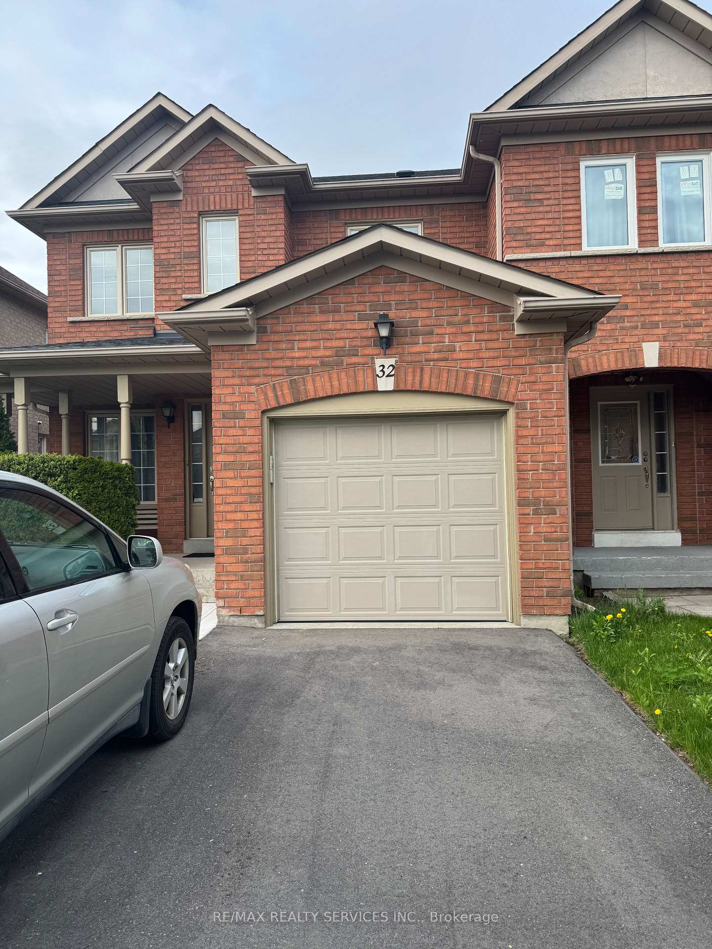 Photo 1 of Unit Basement, 32 Earth Star Trail, Brampton, Sandringham-Wellington — HOMEH