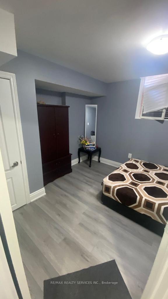 Photo 4 of Unit Basement, 32 Earth Star Trail, Brampton, Sandringham-Wellington — HOMEH