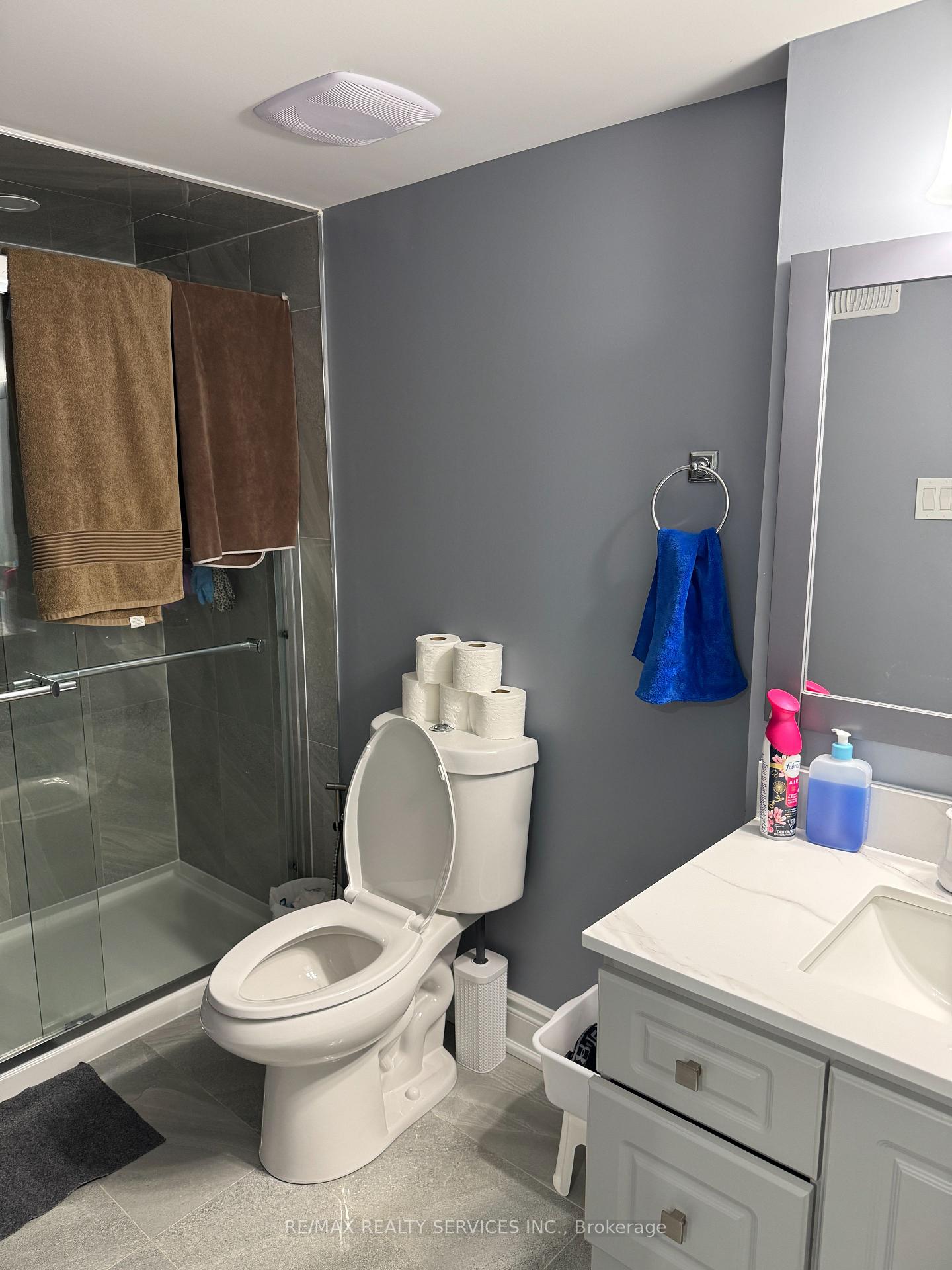 Photo 6 of Unit Basement, 32 Earth Star Trail, Brampton, Sandringham-Wellington — HOMEH