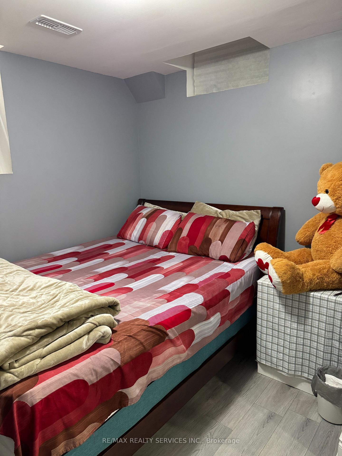 Photo 7 of Unit Basement, 32 Earth Star Trail, Brampton, Sandringham-Wellington — HOMEH