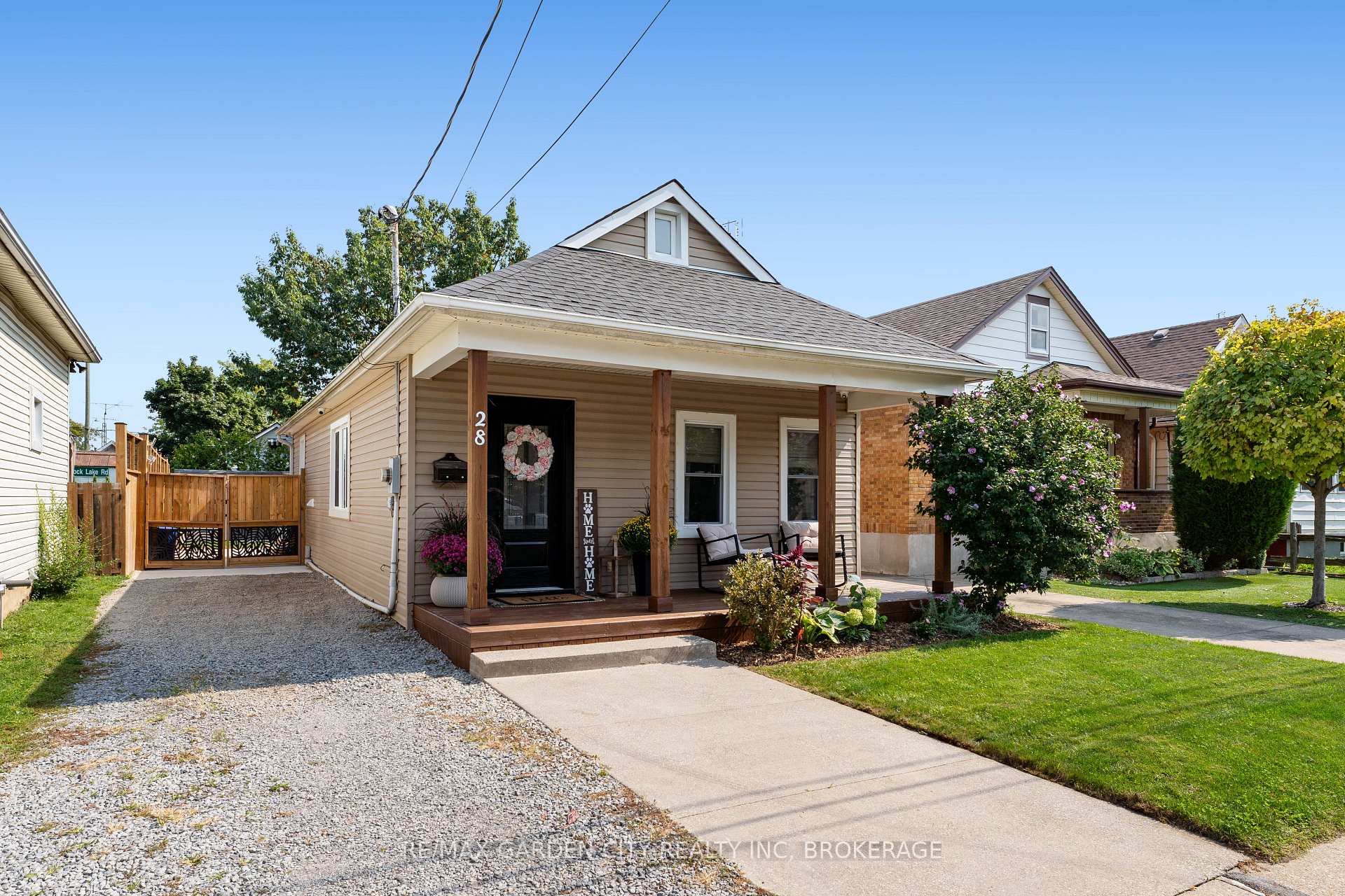 Photo 1 of 28 Elberta Street, St. Catharines, Facer — HOMEH