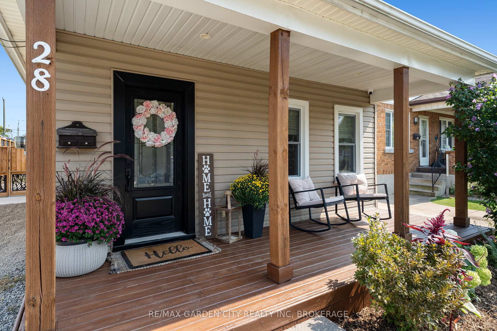 Photo 2 of 28 Elberta Street, St. Catharines, Facer — HOMEH