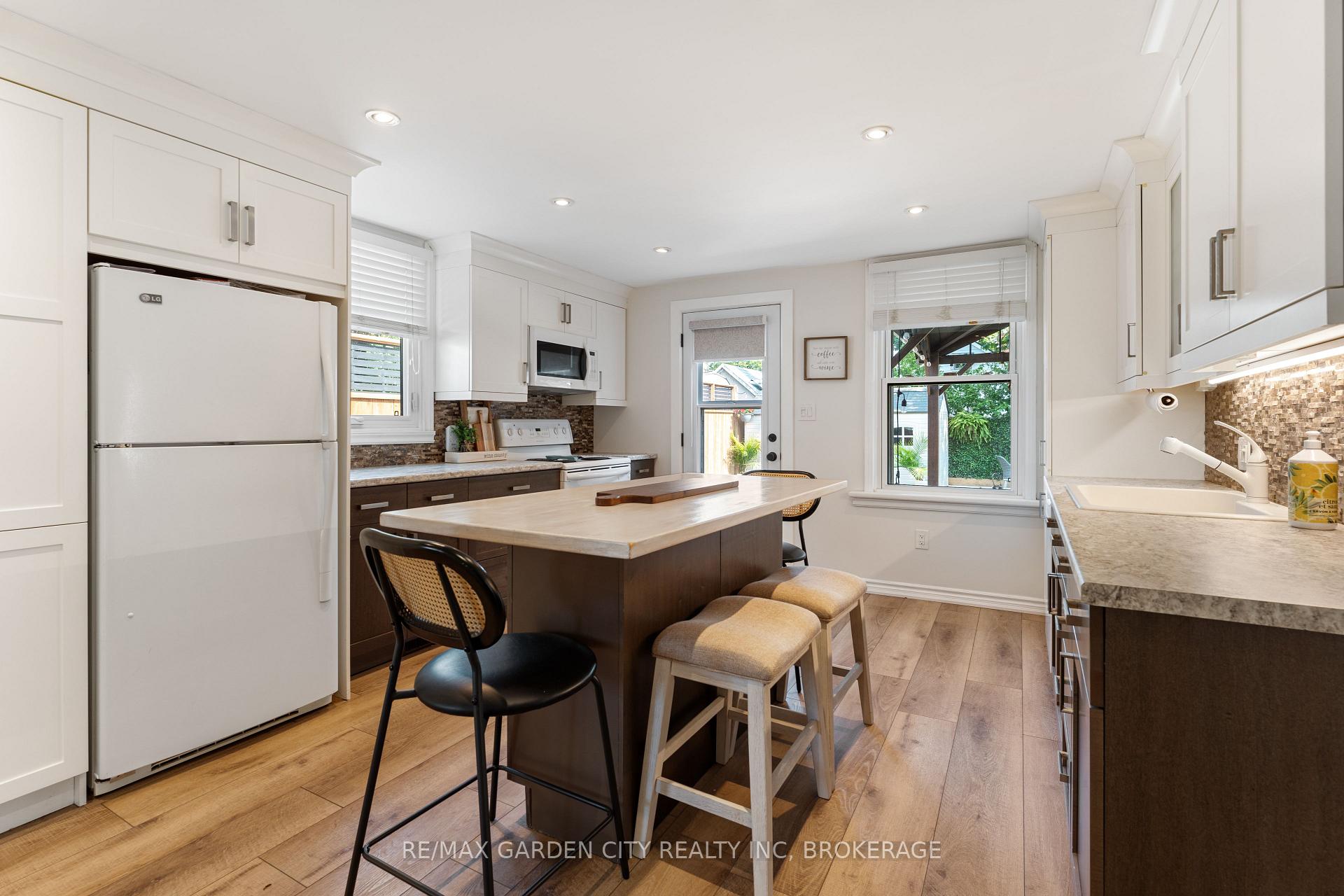 Photo 7 of 28 Elberta Street, St. Catharines, Facer — HOMEH