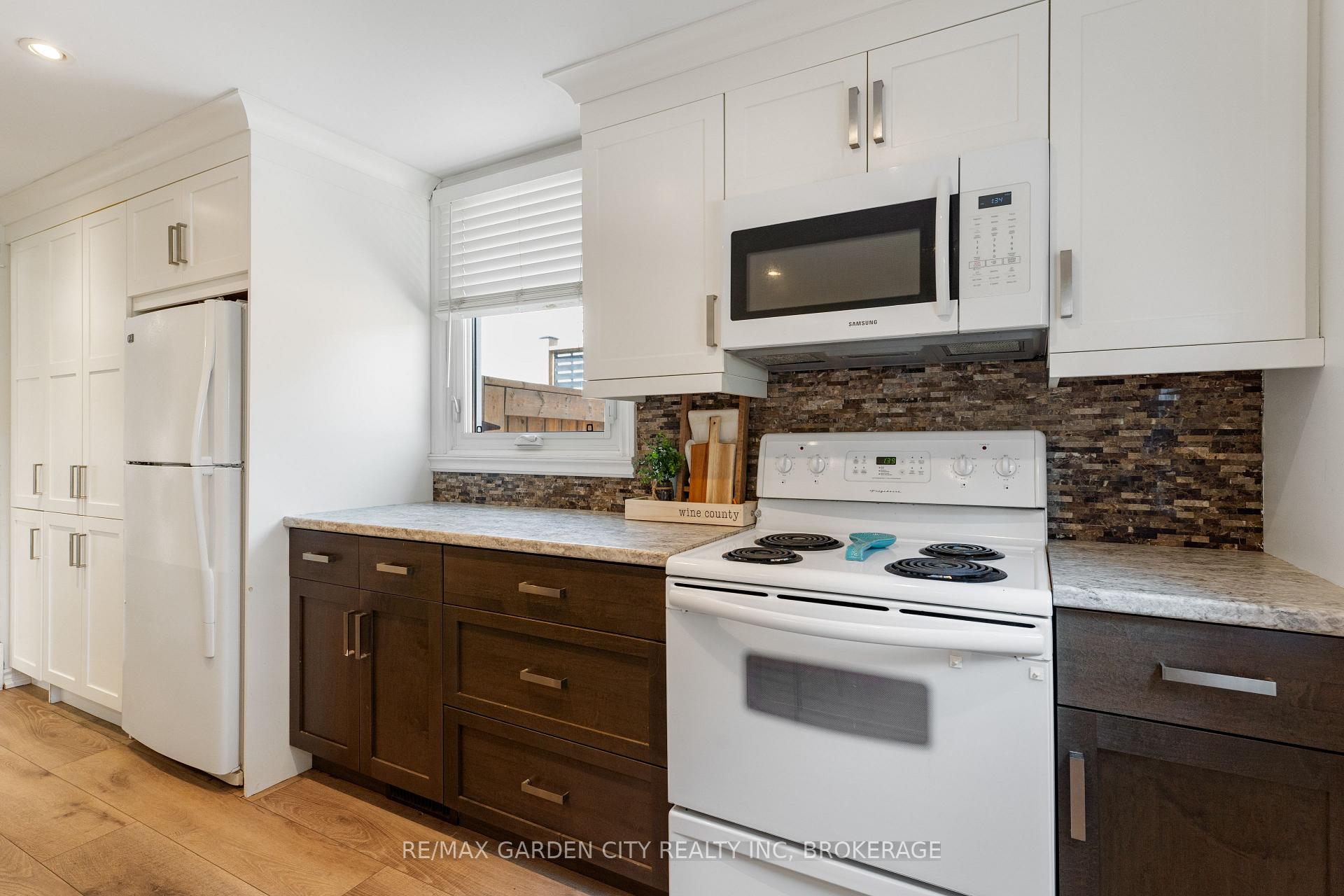 Photo 8 of 28 Elberta Street, St. Catharines, Facer — HOMEH