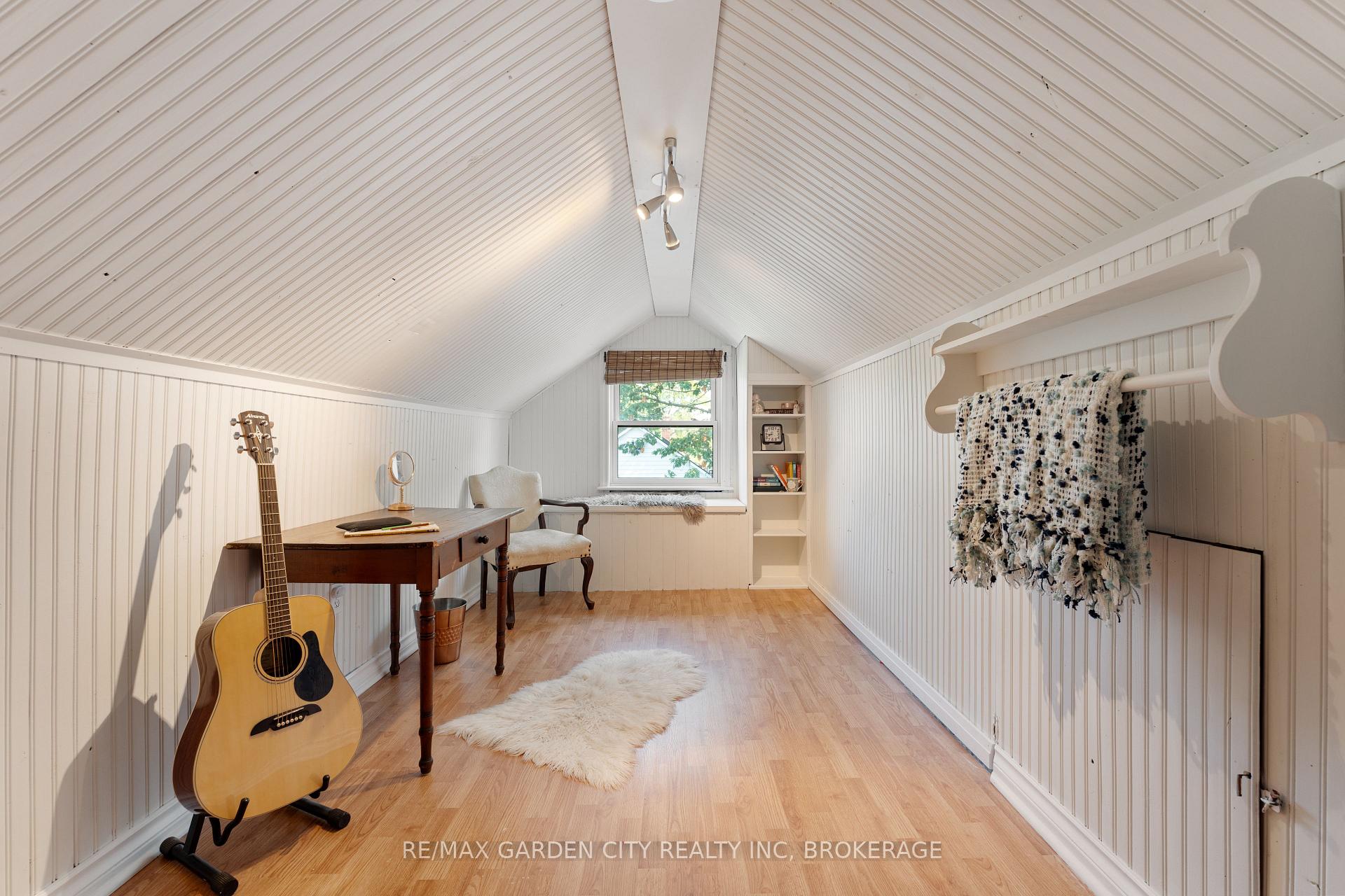 Photo 16 of 28 Elberta Street, St. Catharines, Facer — HOMEH