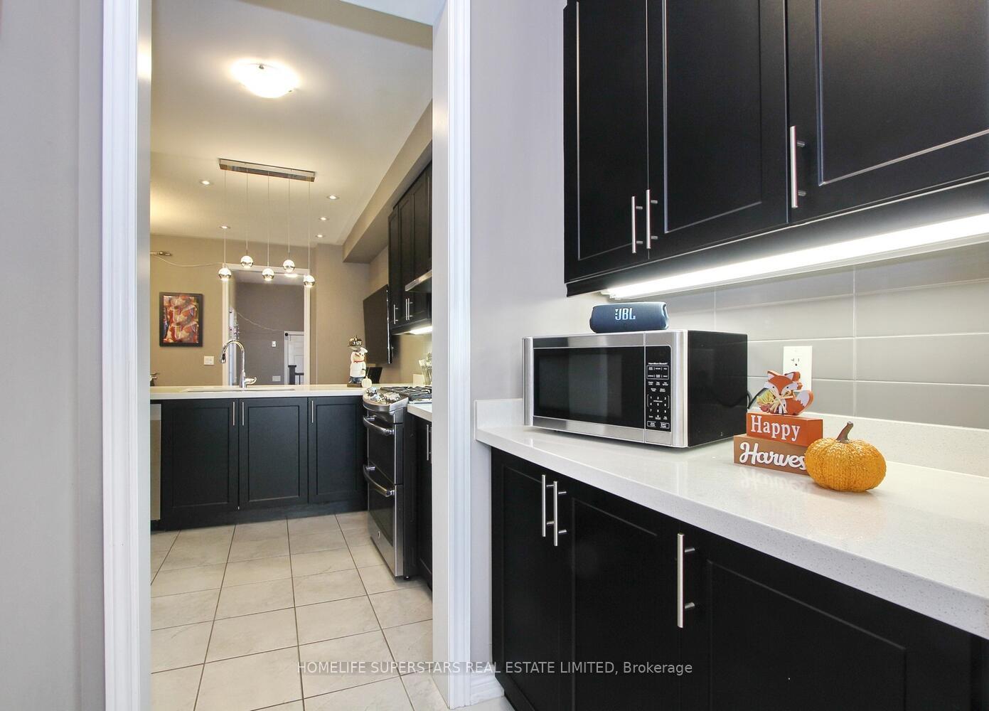 Photo 6 of 80 Saint Dennis Road, Brampton, Sandringham-Wellington North — HOMEH