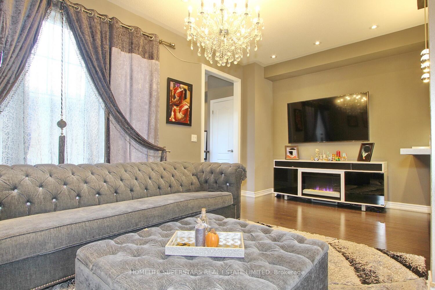 Photo 16 of 80 Saint Dennis Road, Brampton, Sandringham-Wellington North — HOMEH