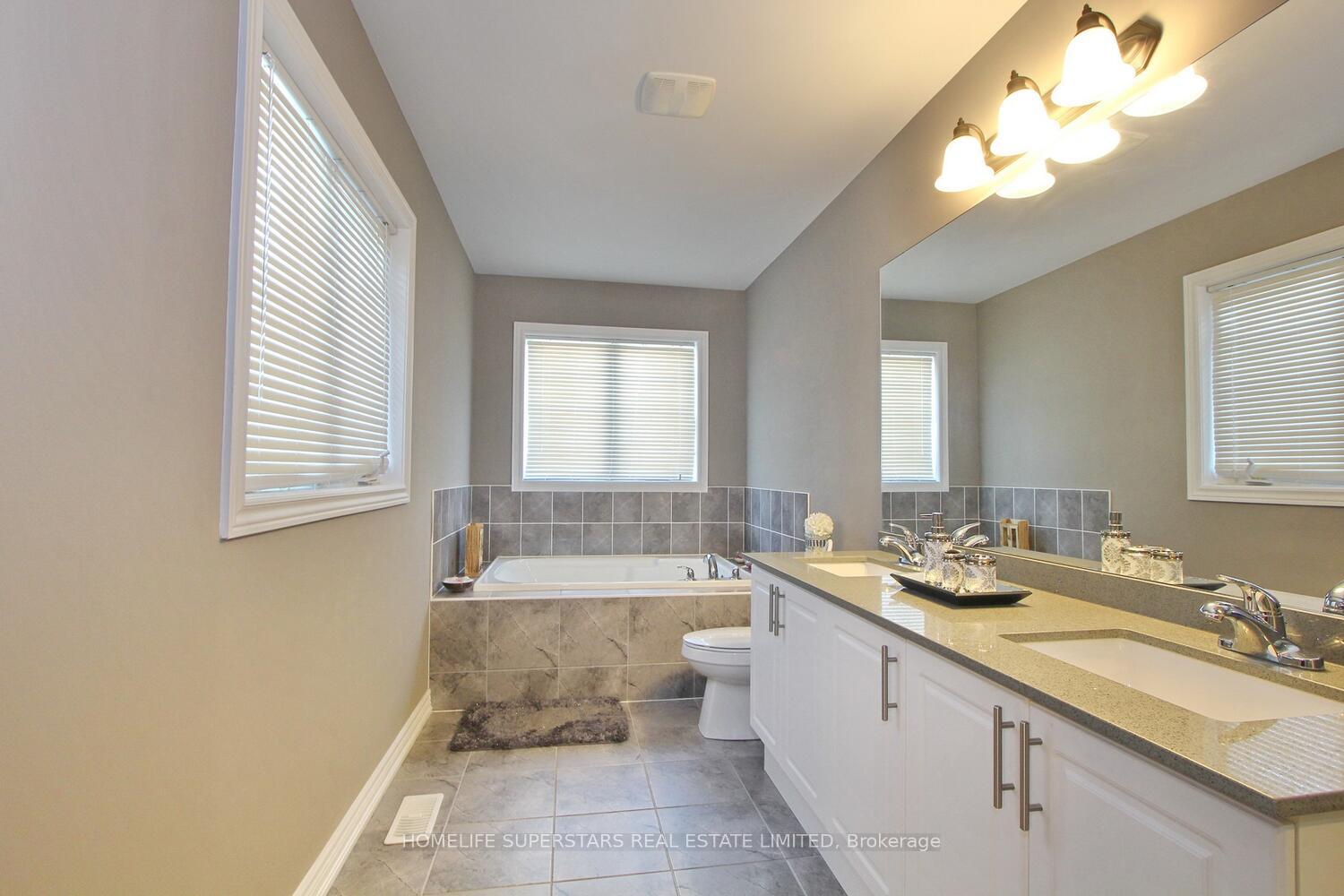 Photo 23 of 80 Saint Dennis Road, Brampton, Sandringham-Wellington North — HOMEH
