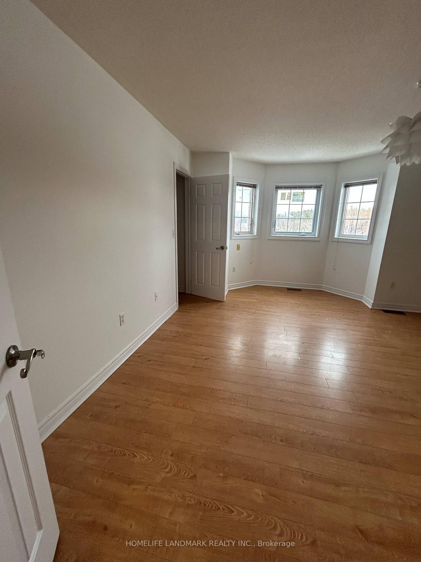 Photo 9 of 23 Heartview Road, Brampton, Sandringham-Wellington — HOMEH