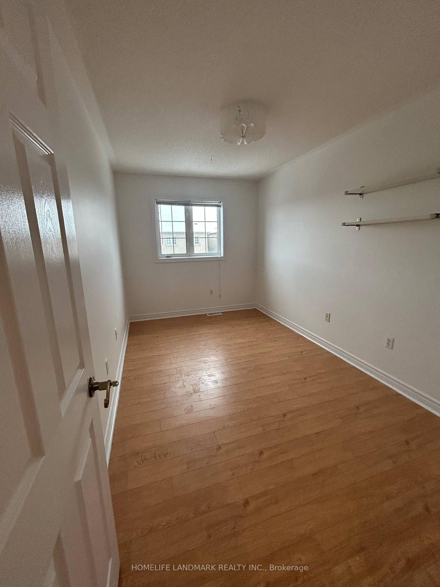Photo 14 of 23 Heartview Road, Brampton, Sandringham-Wellington — HOMEH