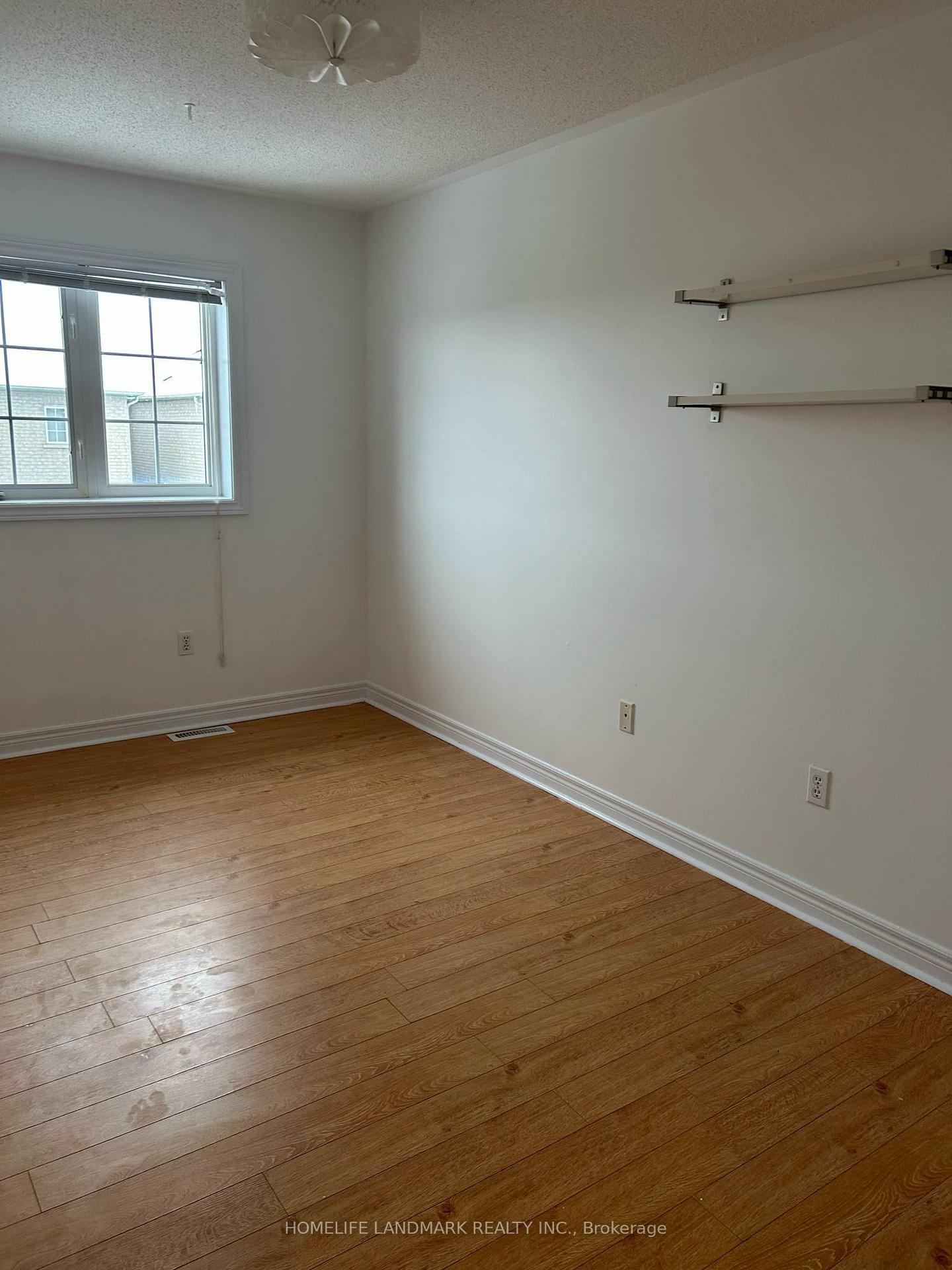 Photo 15 of 23 Heartview Road, Brampton, Sandringham-Wellington — HOMEH