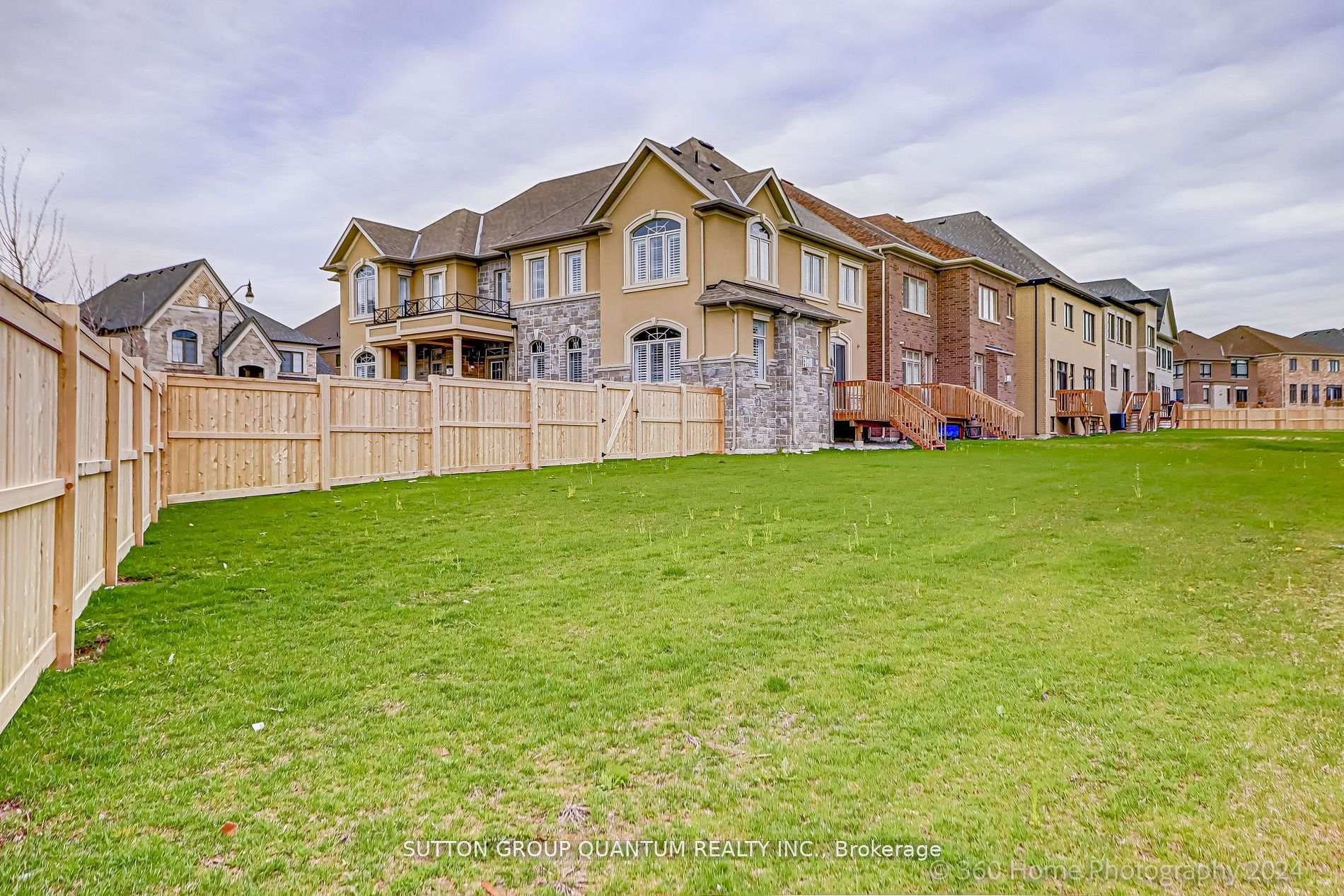 Photo 3 of 71 Dairymaid Road, Brampton, Northwest Brampton — HOMEH