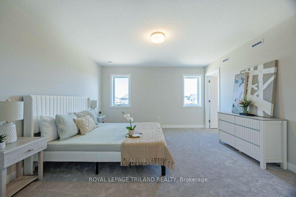 Photo 19 of 107 Empire Parkway, St. Thomas — HOMEH