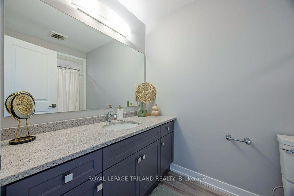 Photo 21 of 107 Empire Parkway, St. Thomas — HOMEH