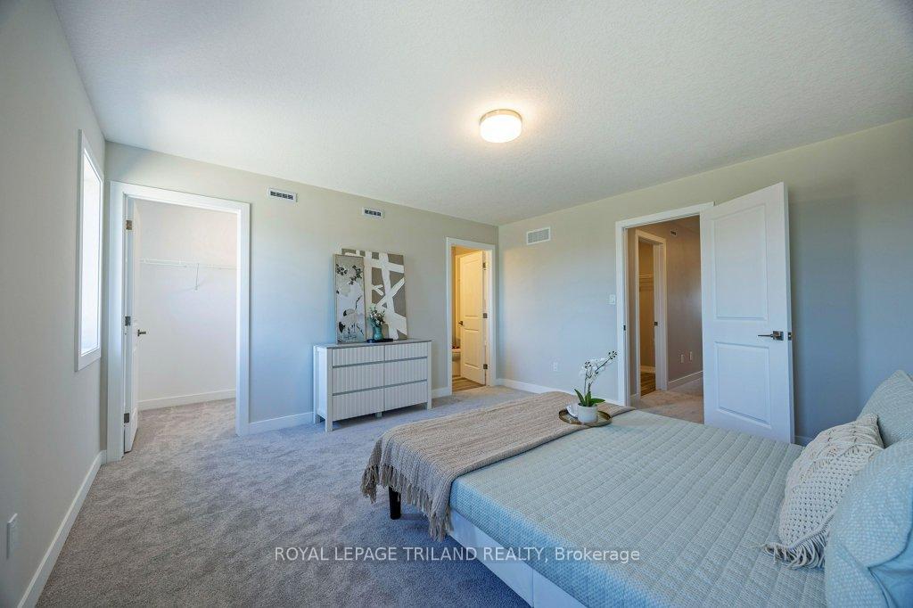 Photo 26 of 107 Empire Parkway, St. Thomas — HOMEH