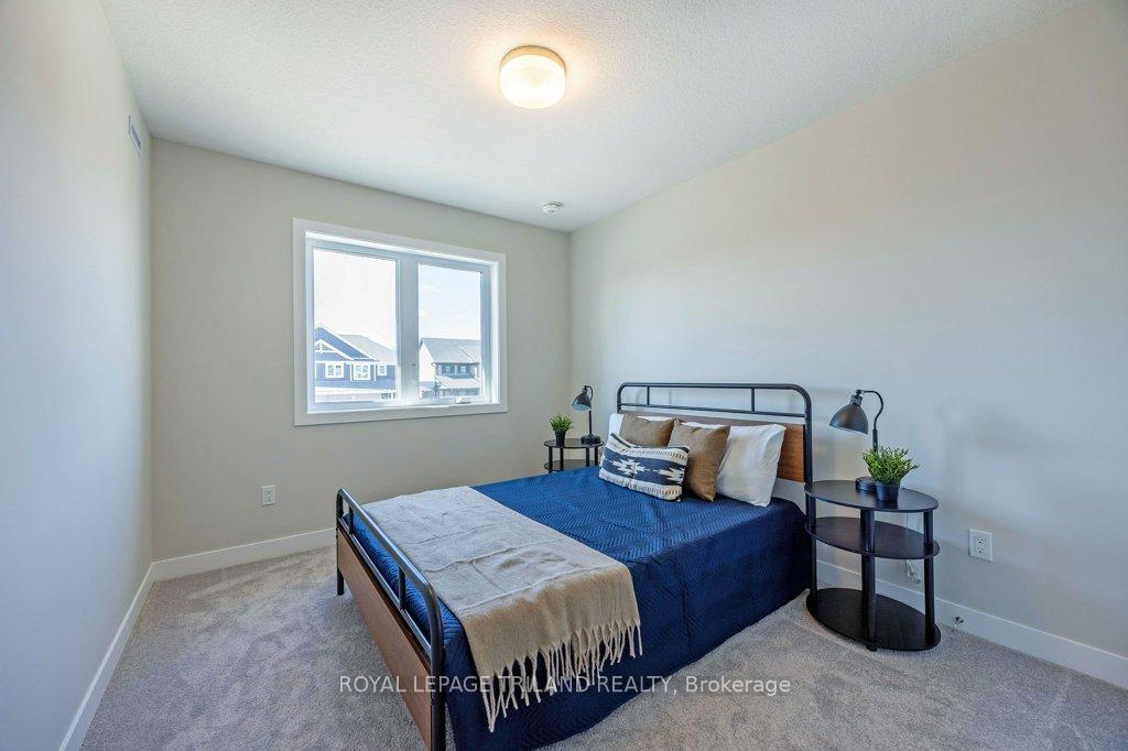 Photo 28 of 107 Empire Parkway, St. Thomas — HOMEH