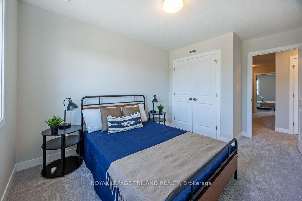 Photo 29 of 107 Empire Parkway, St. Thomas — HOMEH