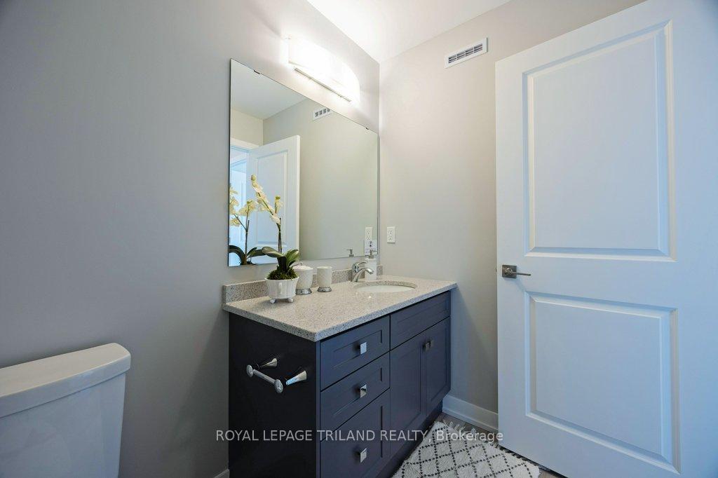 Photo 33 of 107 Empire Parkway, St. Thomas — HOMEH