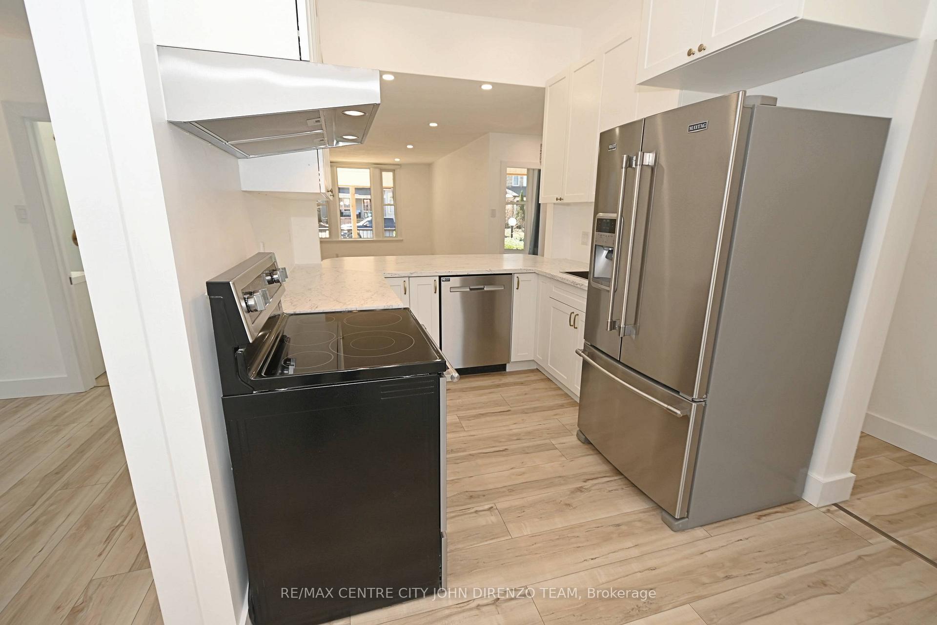Photo 6 of 87 Gladstone Avenue, St. Thomas — HOMEH