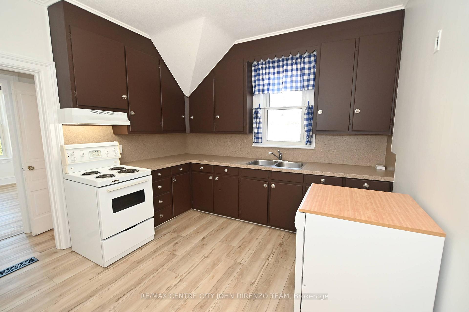 Photo 21 of 87 Gladstone Avenue, St. Thomas — HOMEH