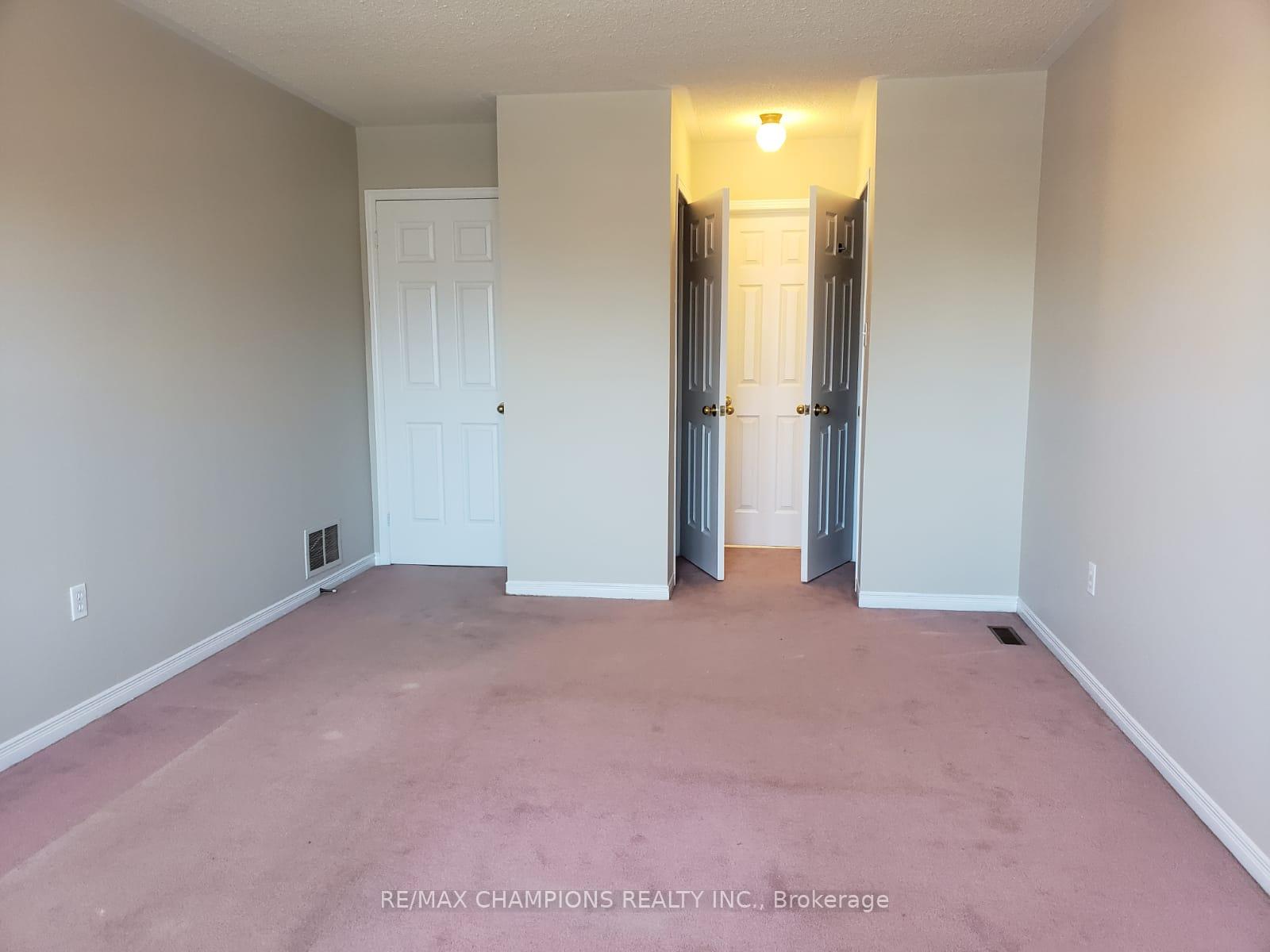 Photo 22 of 86 Shady Pine Circle, Brampton, Sandringham-Wellington — HOMEH