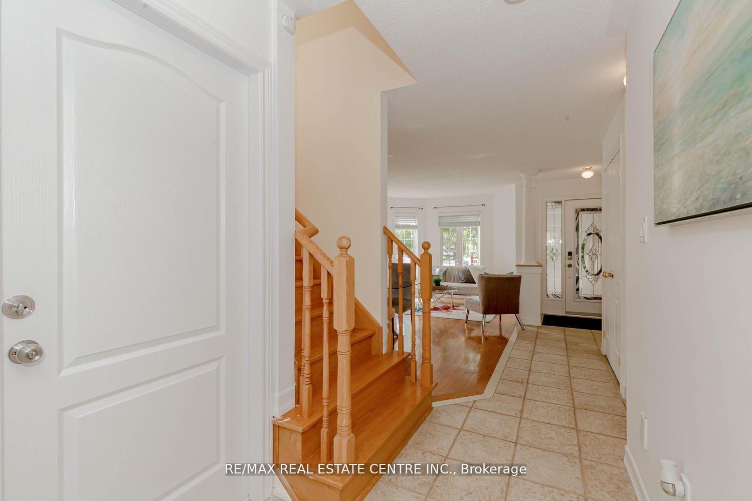 Photo 3 of 108 Williamson Drive, Brampton, Fletcher's Meadow — HOMEH
