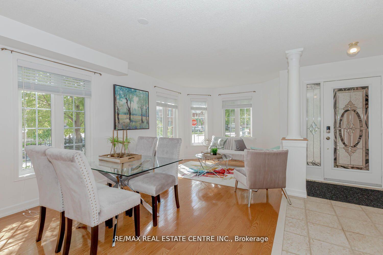 Photo 4 of 108 Williamson Drive, Brampton, Fletcher's Meadow — HOMEH