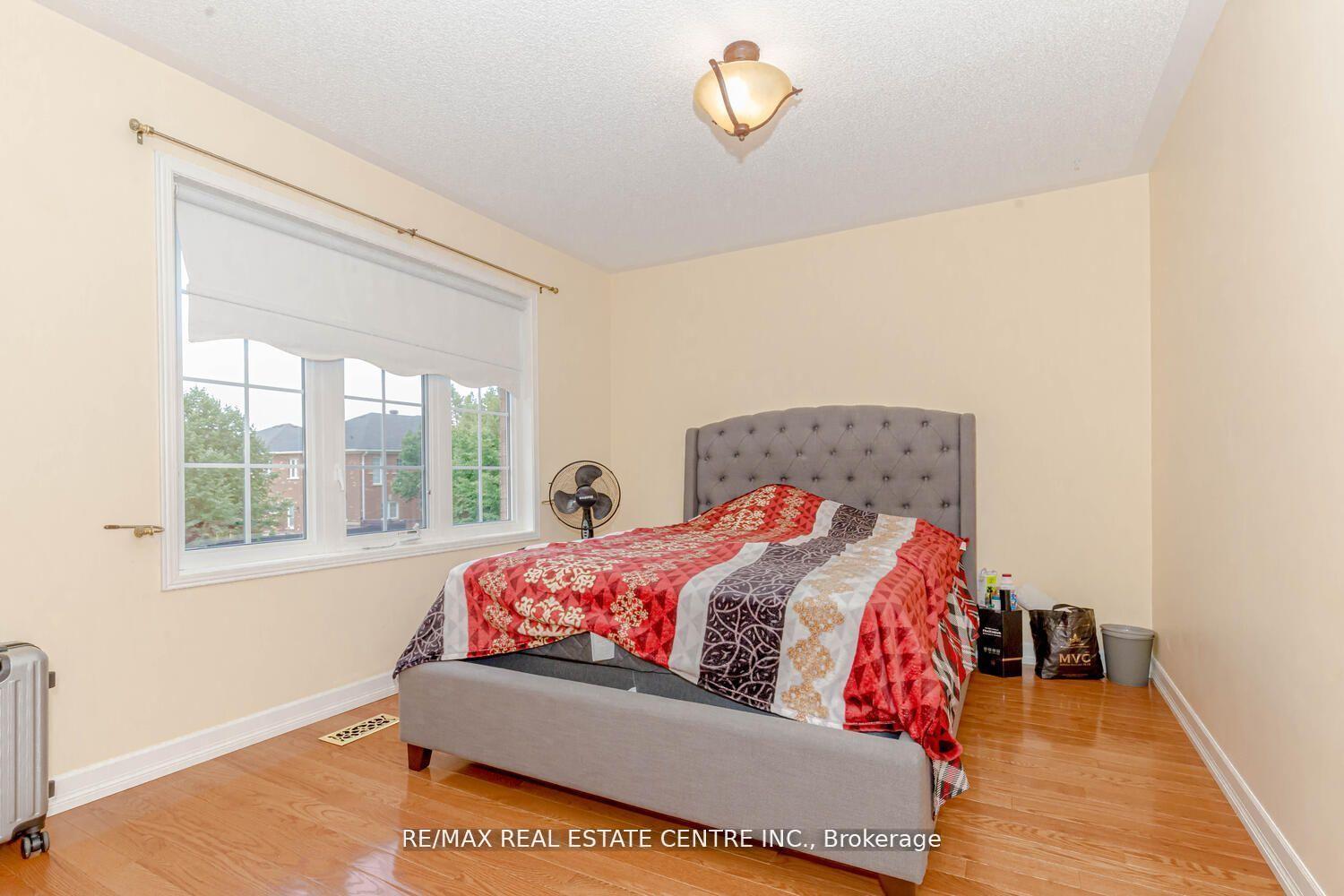 Photo 10 of 108 Williamson Drive, Brampton, Fletcher's Meadow — HOMEH
