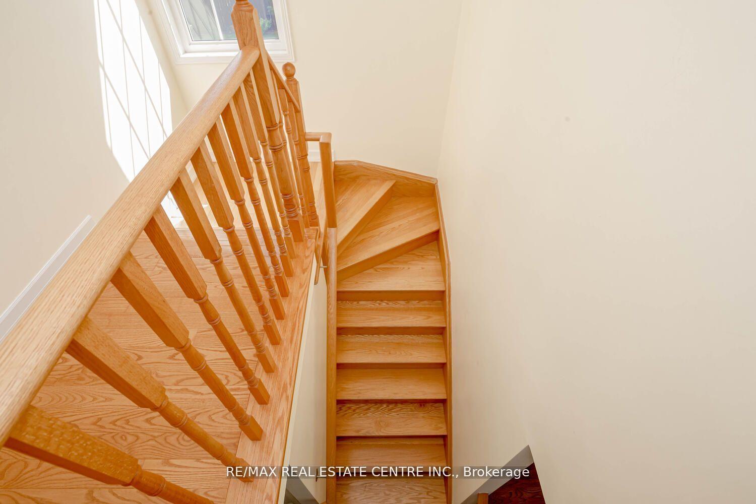 Photo 11 of 108 Williamson Drive, Brampton, Fletcher's Meadow — HOMEH