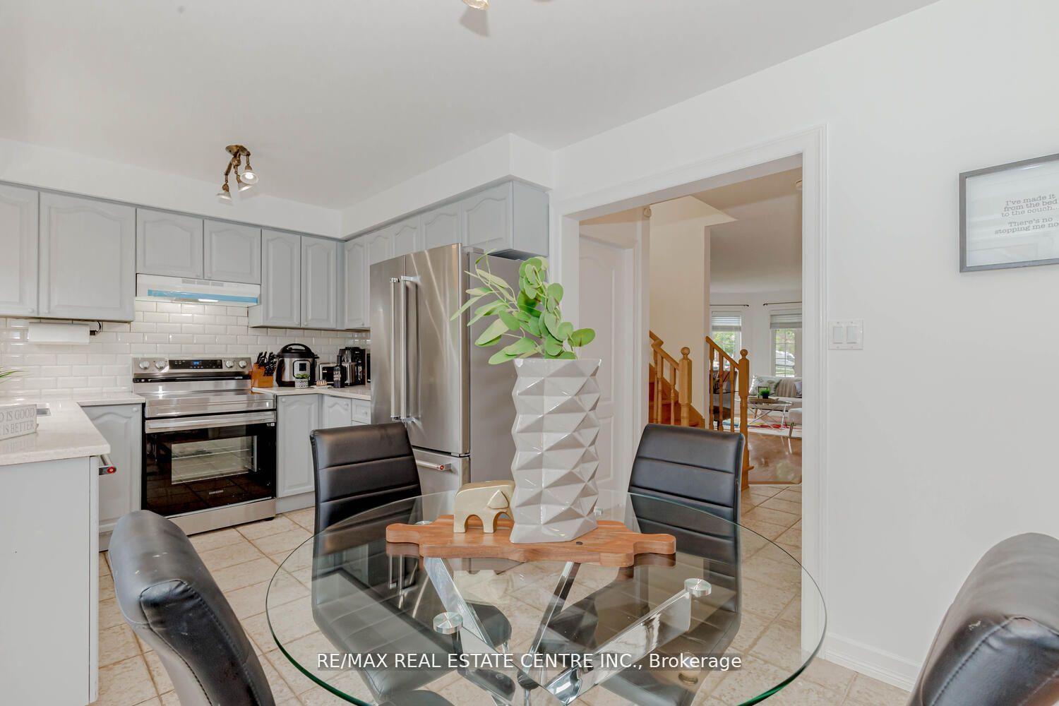Photo 18 of 108 Williamson Drive, Brampton, Fletcher's Meadow — HOMEH
