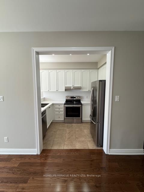 Photo 11 of 48 Pendulum Circle, Brampton, Sandringham-Wellington — HOMEH