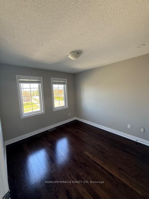 Photo 29 of 48 Pendulum Circle, Brampton, Sandringham-Wellington — HOMEH