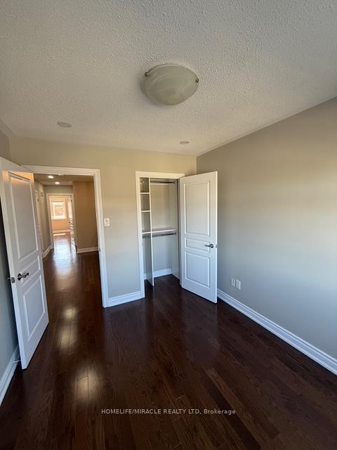 Photo 31 of 48 Pendulum Circle, Brampton, Sandringham-Wellington — HOMEH
