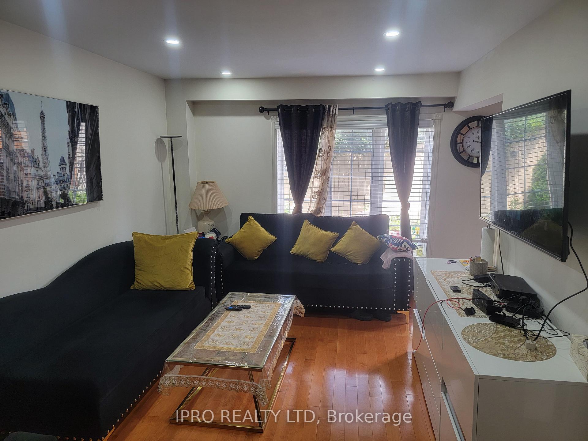 Photo 2 of 54 Heartleaf Crescent, Brampton, Fletcher's Meadow — HOMEH