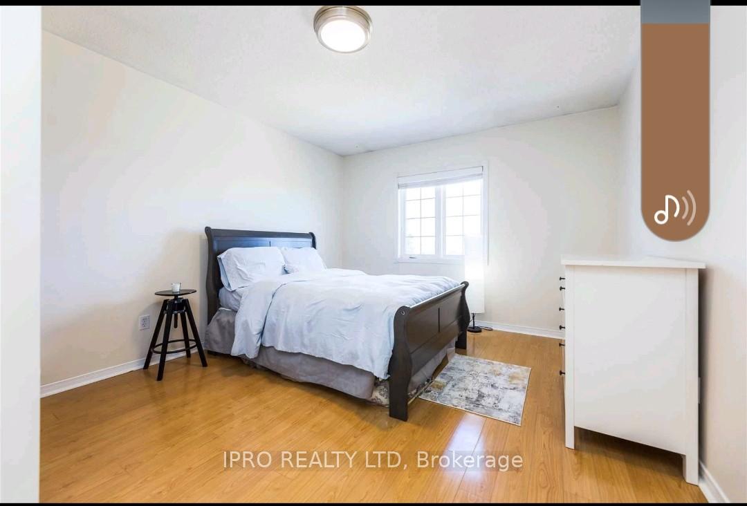 Photo 10 of 54 Heartleaf Crescent, Brampton, Fletcher's Meadow — HOMEH