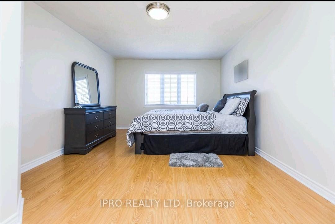 Photo 15 of 54 Heartleaf Crescent, Brampton, Fletcher's Meadow — HOMEH