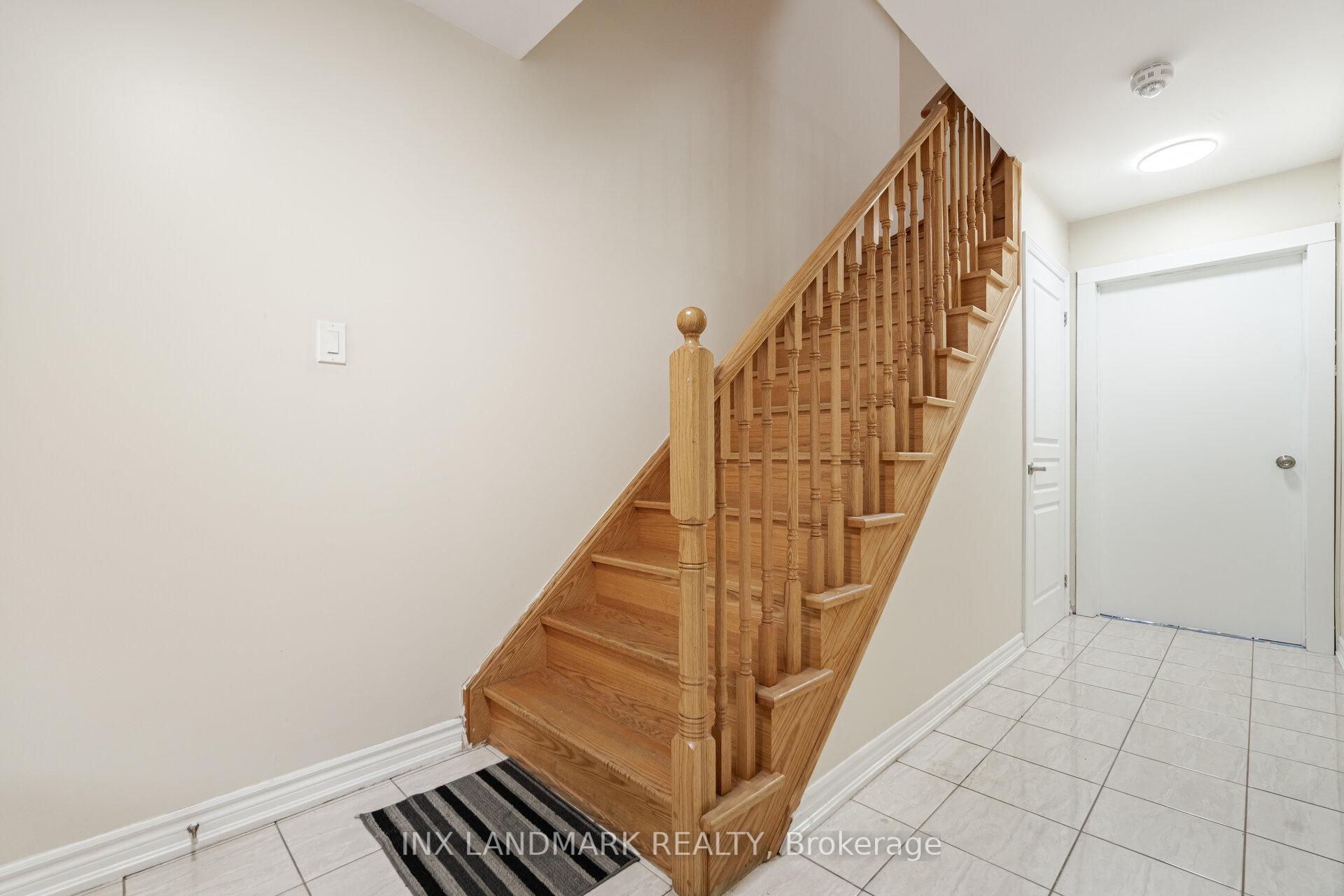 Photo 6 of 23 Abercove Close, Brampton, Credit Valley — HOMEH