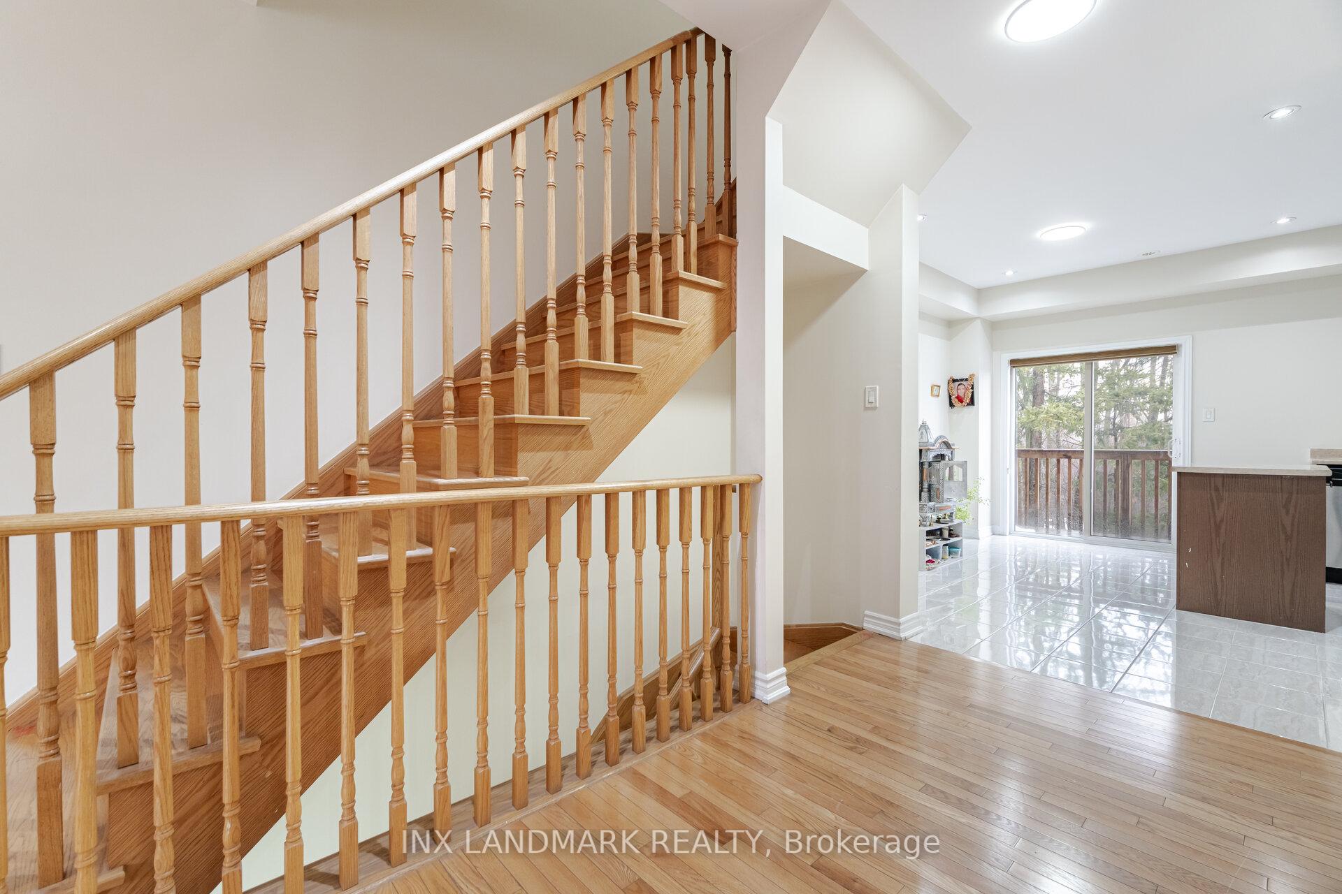 Photo 7 of 23 Abercove Close, Brampton, Credit Valley — HOMEH