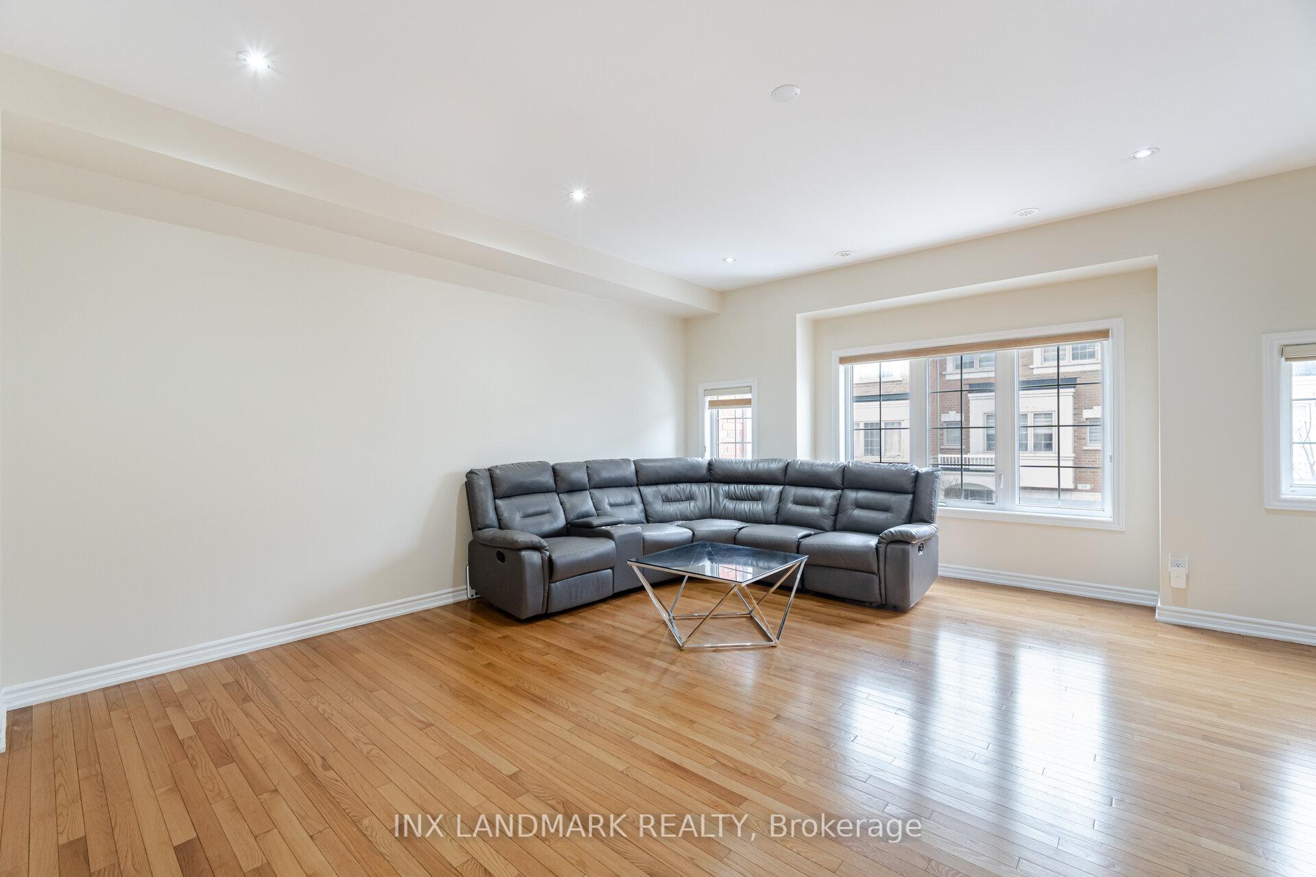Photo 16 of 23 Abercove Close, Brampton, Credit Valley — HOMEH