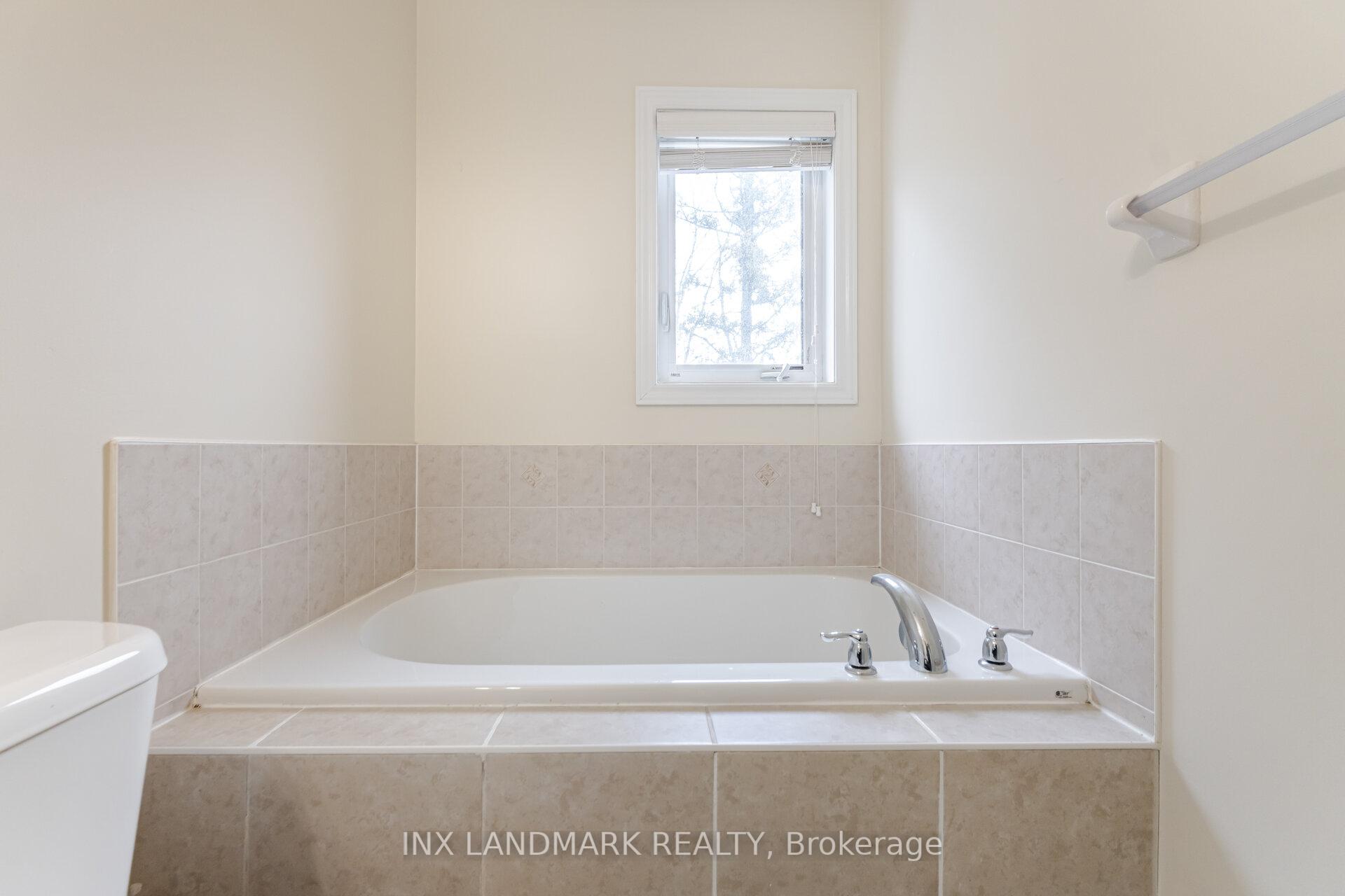 Photo 27 of 23 Abercove Close, Brampton, Credit Valley — HOMEH